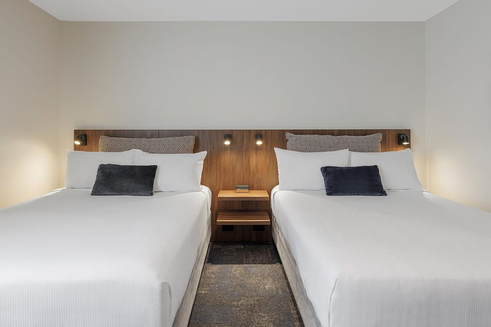 JetPark Rotorua – Superior Twin room view 1